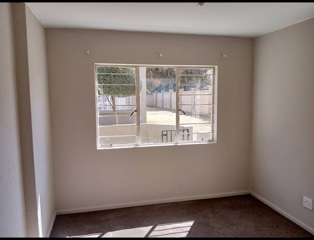 2 BEDROOM SECTIONAL TITLE FOR SALE IN KLIPPOORTJE